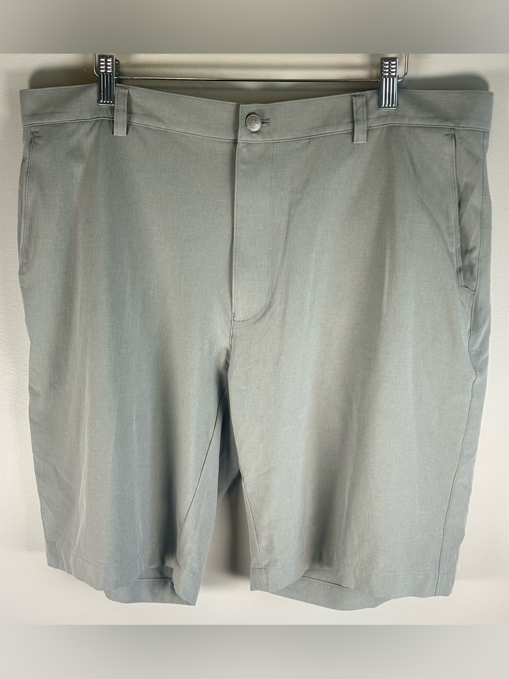 Peter Millar Crown Sport Men’s Performance Hybrid Shorts Gray Size 38 Golf EUC